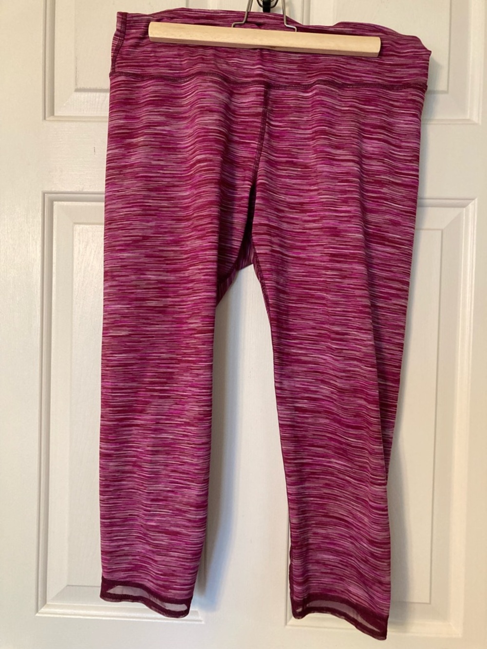 Old Navy Pink Pattern Active Leggings